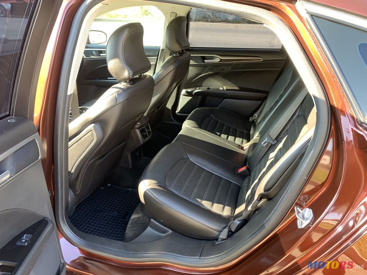 2014' Ford Fusion SE photo #4