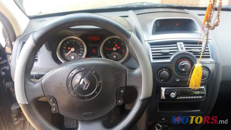 2004' Renault Megane photo #4