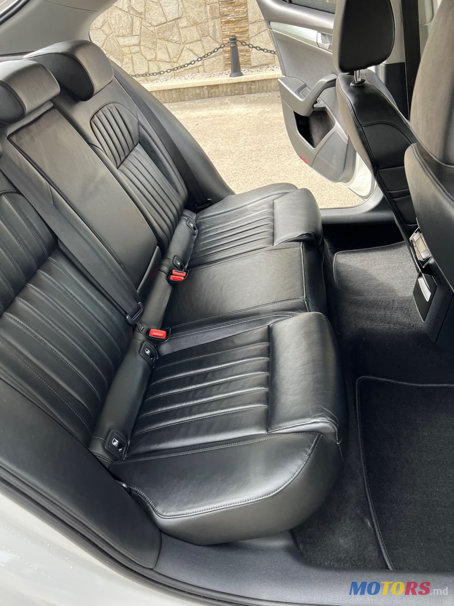 2016' Skoda Superb photo #6