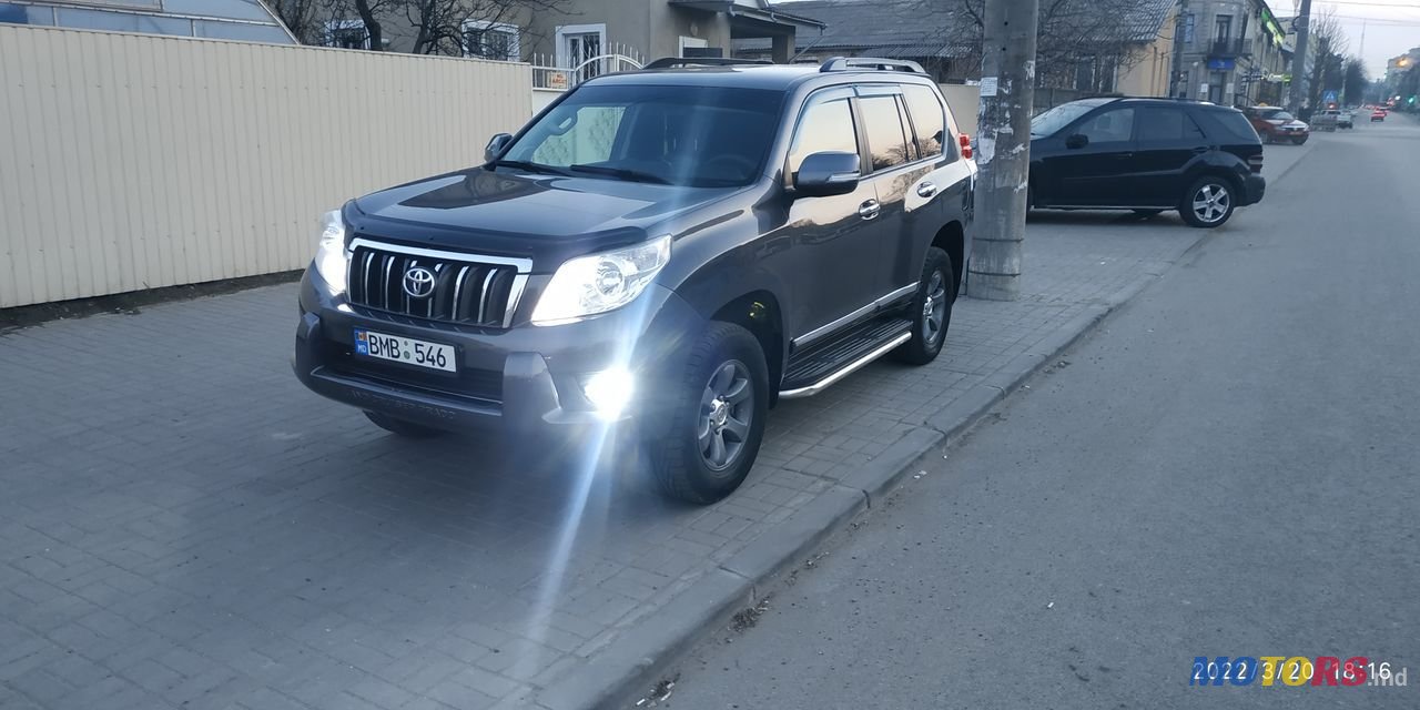 2010' Toyota Land Cruiser Prado photo #3