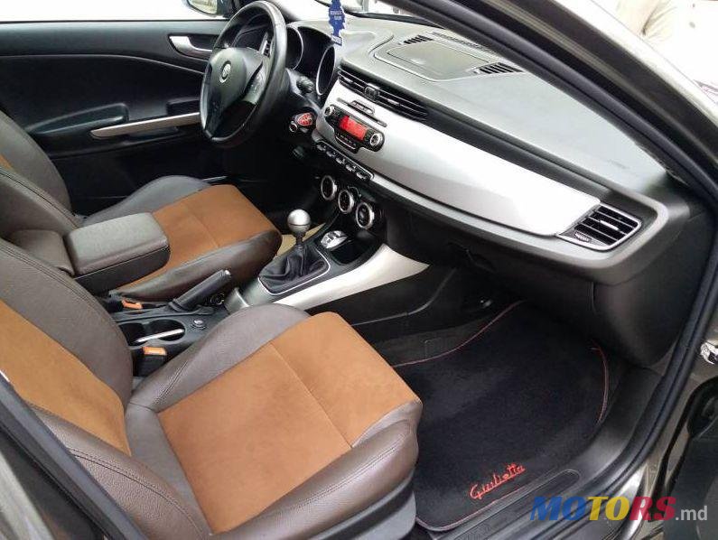 2014' Alfa Romeo Giulietta photo #4