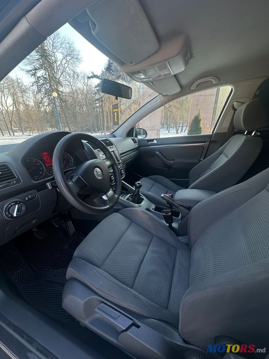 2006' Volkswagen Golf photo #5