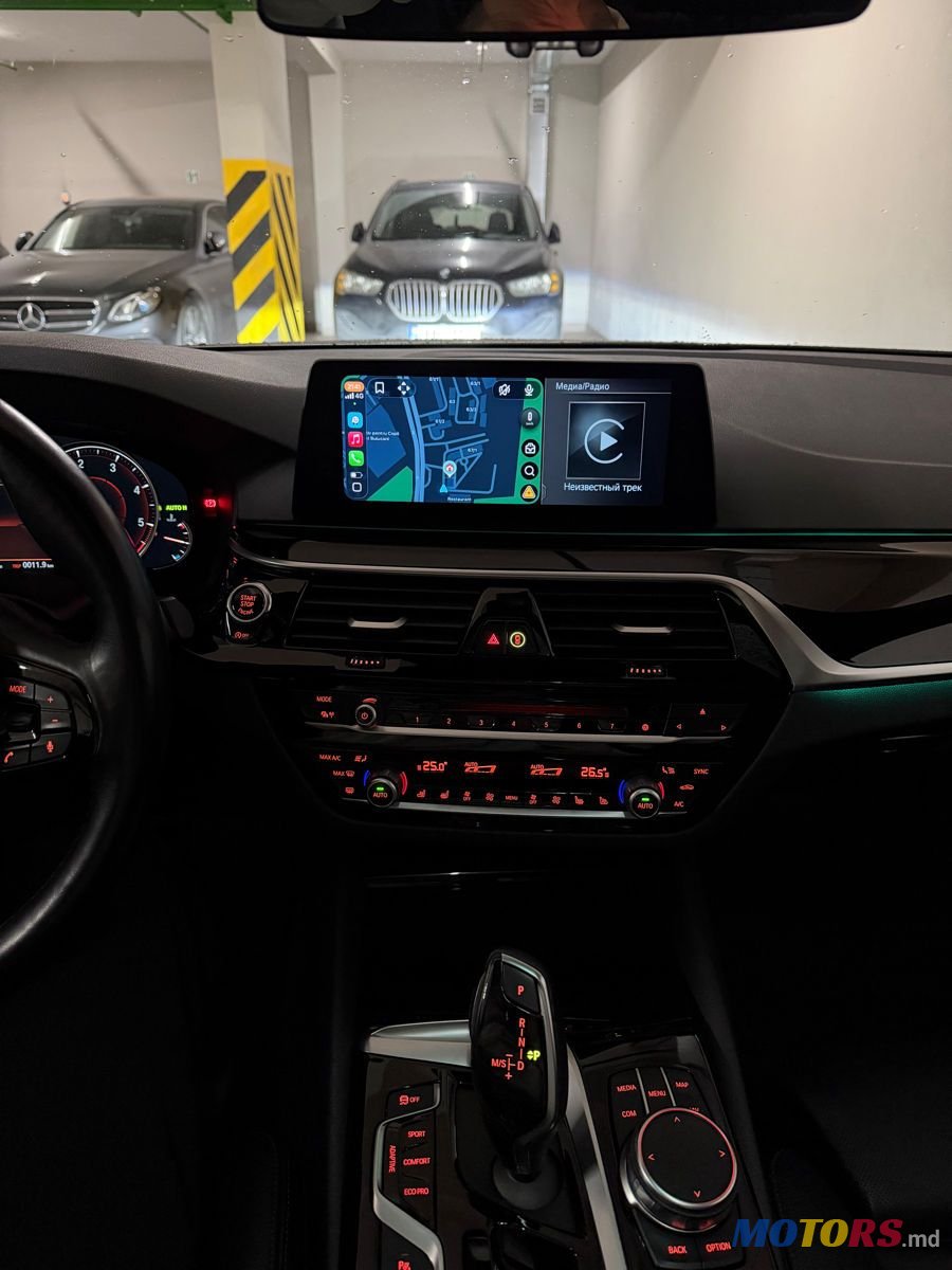 2017' BMW 5 Series photo #6