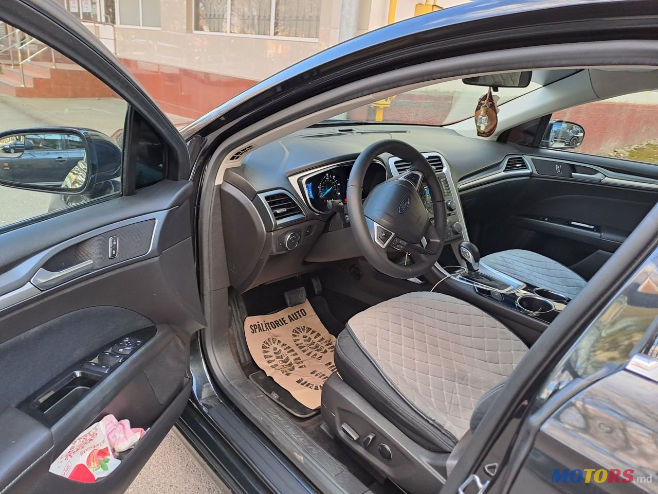 2013' Ford Fusion photo #5