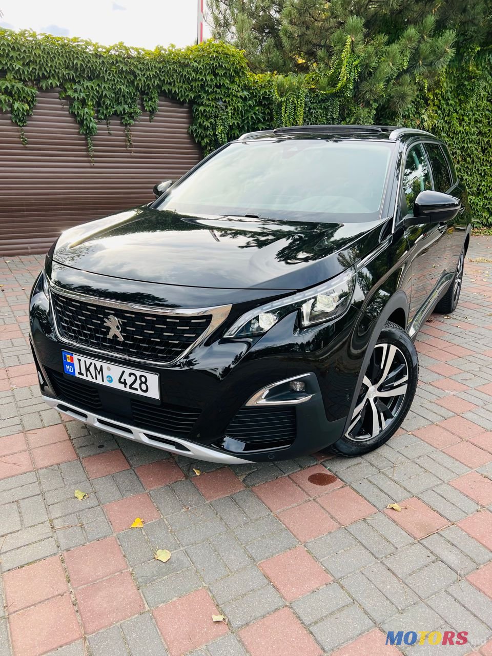 2018' Peugeot 5008 photo #1