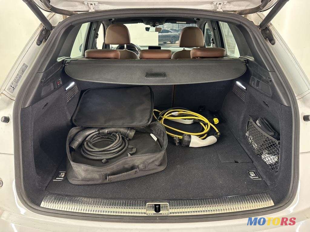 2019' Audi Q5 photo #6