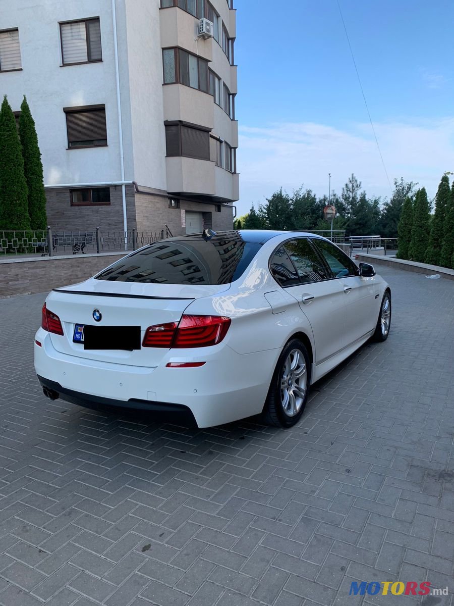 2012' BMW 5 Series photo #4