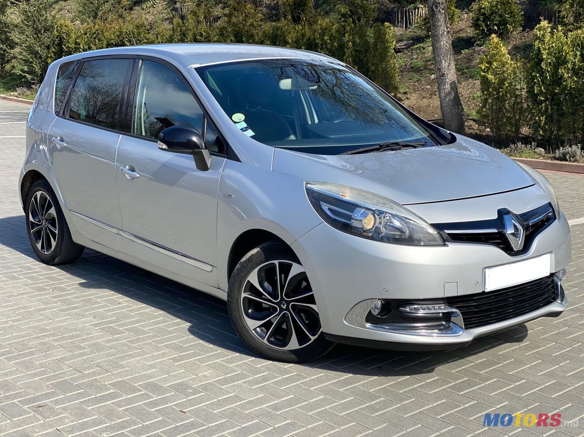 2015' Renault Megane photo #2