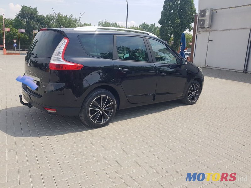 2015' Renault Grand Scenic photo #4