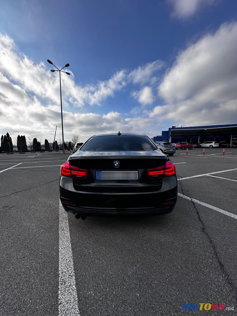 2016' BMW 3 Series photo #5