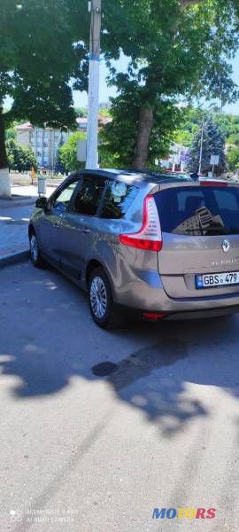 2012' Renault Grand Scenic photo #3