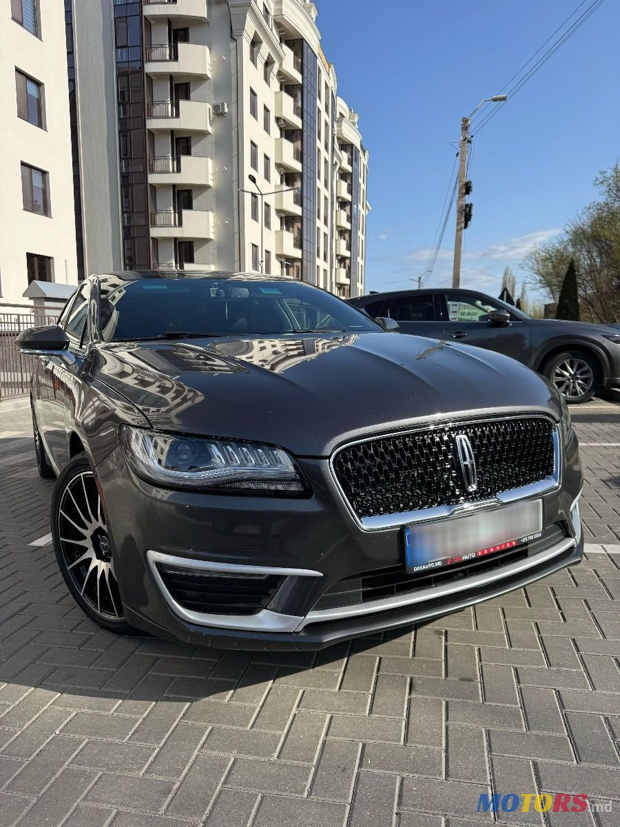2017' Lincoln MKZ photo #3