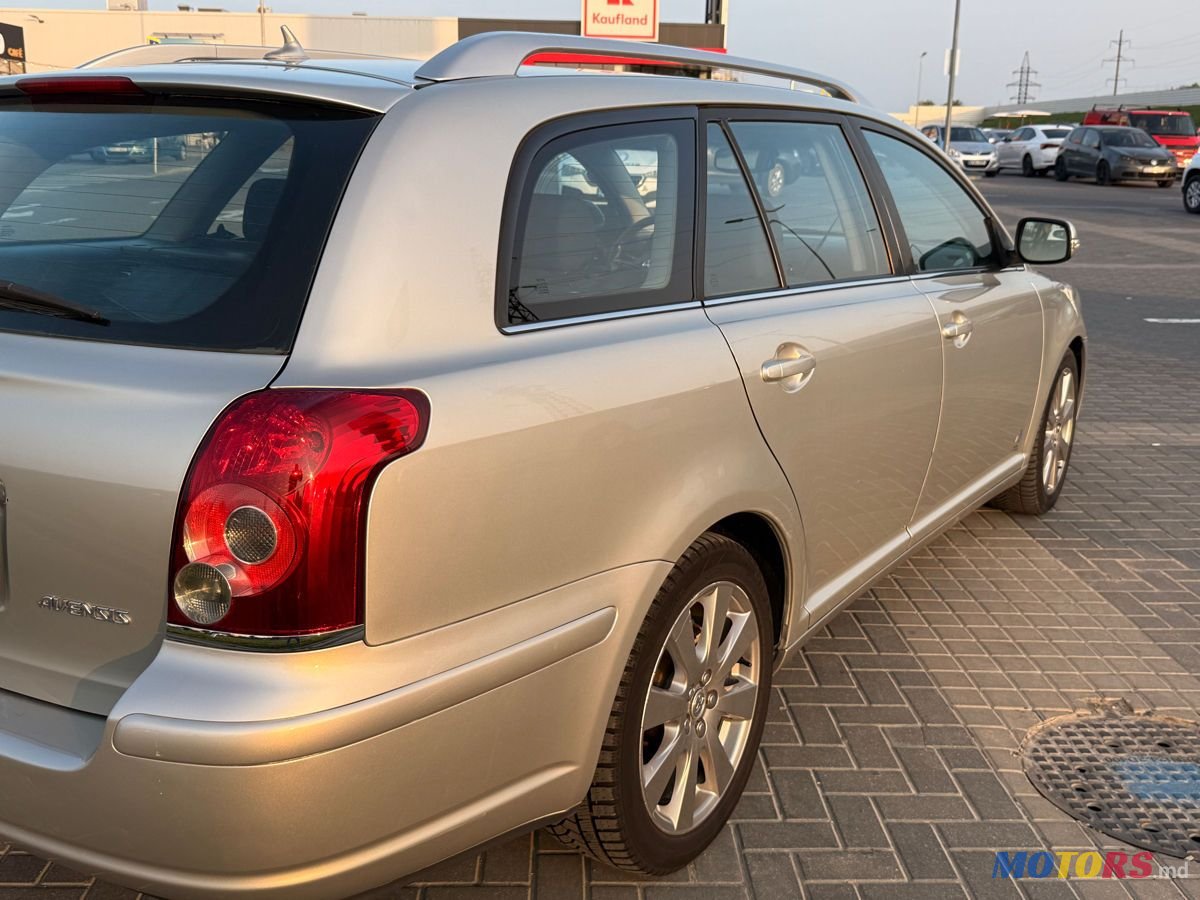 2007' Toyota Avensis photo #5