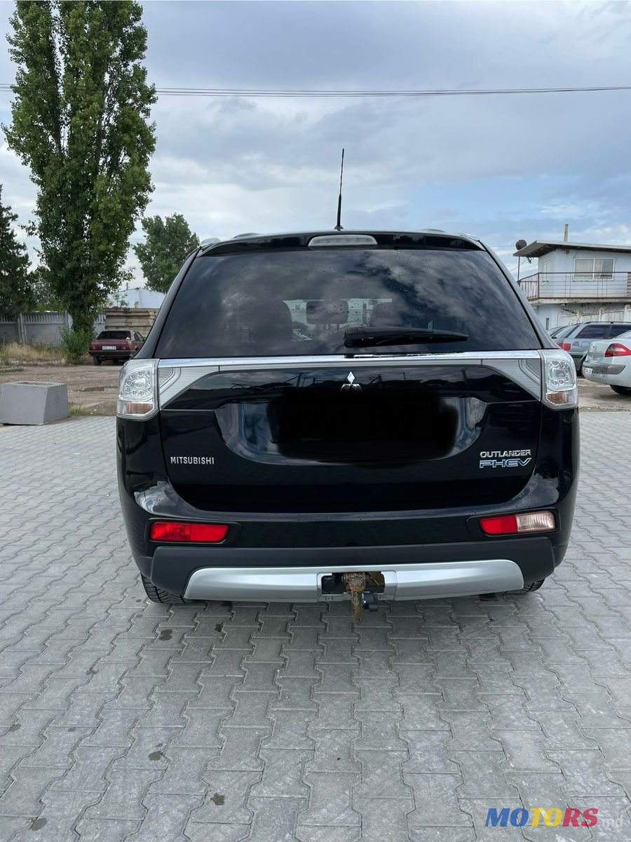 2015' Mitsubishi Outlander photo #4