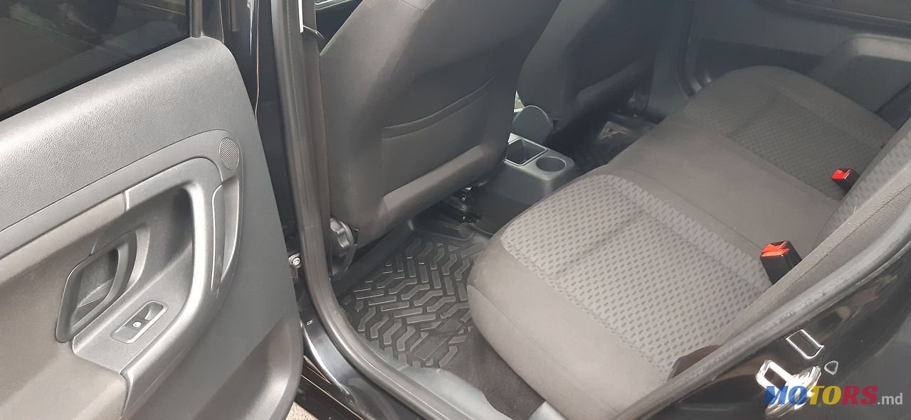 2013' Skoda Fabia photo #4