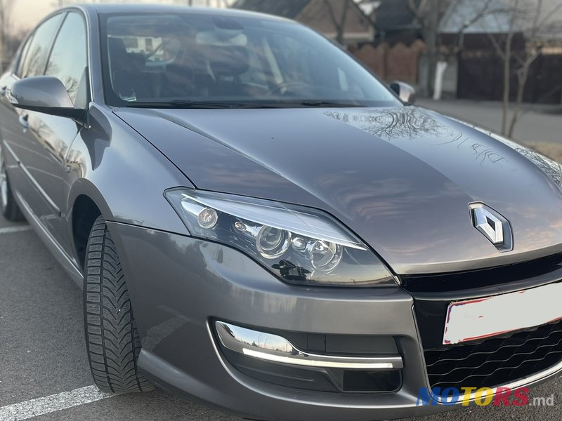 2014' Renault Laguna photo #1