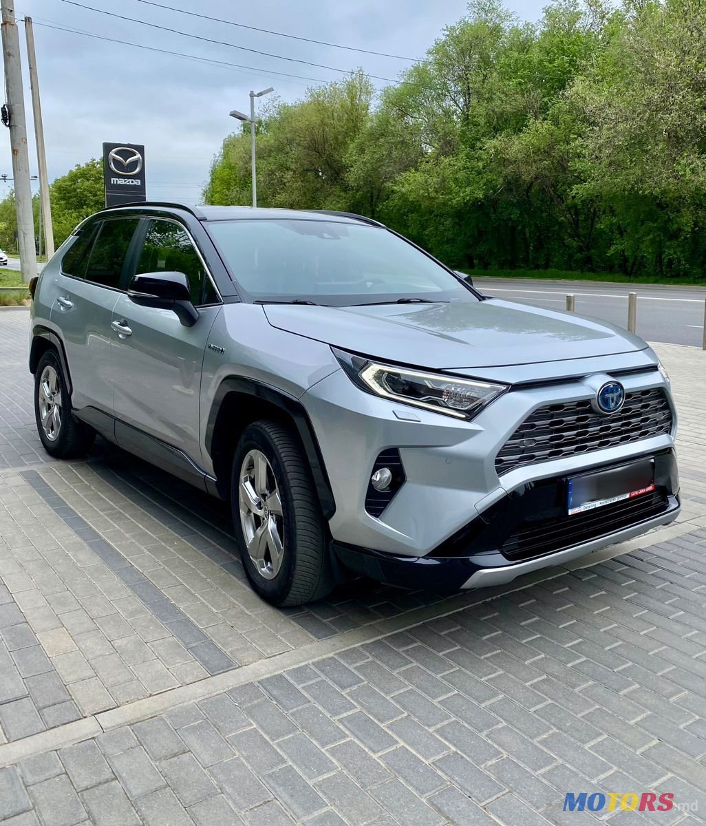 2020' Toyota RAV4 photo #2
