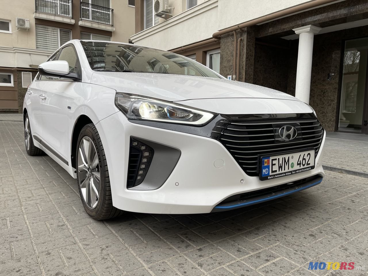 2016' Hyundai Ioniq photo #2