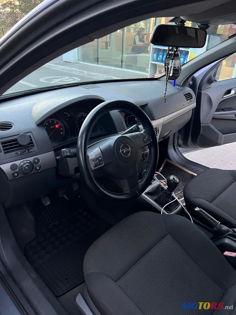 2007' Opel Astra photo #4