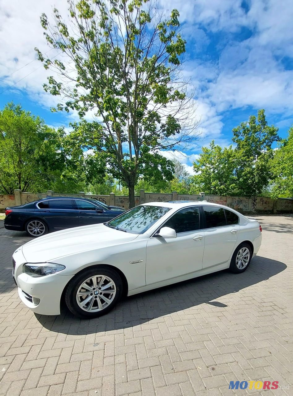 2013' BMW 5 Series photo #1