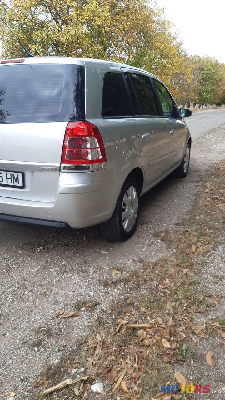 2009' Opel Zafira photo #3