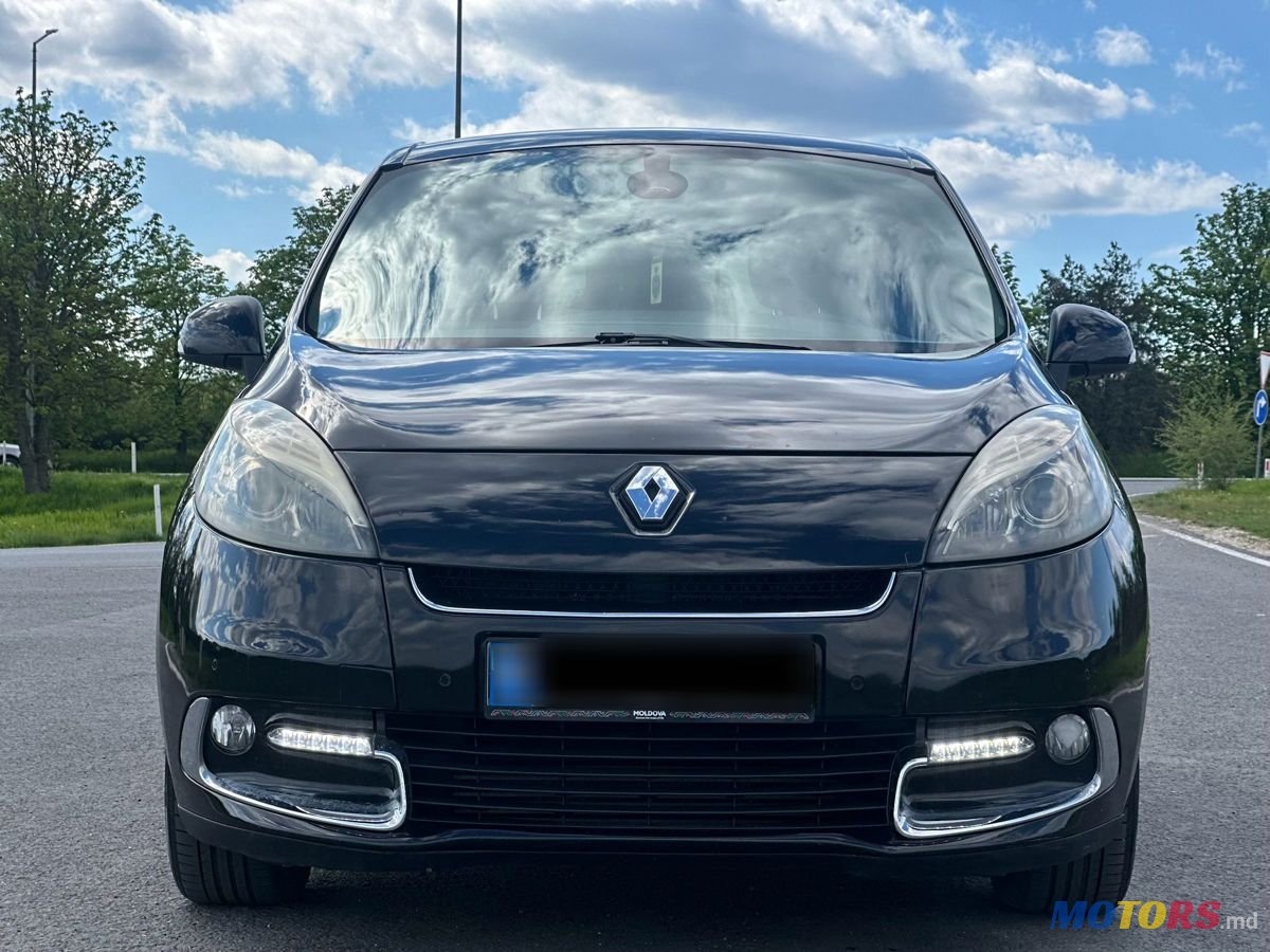 2012' Renault Scenic photo #3