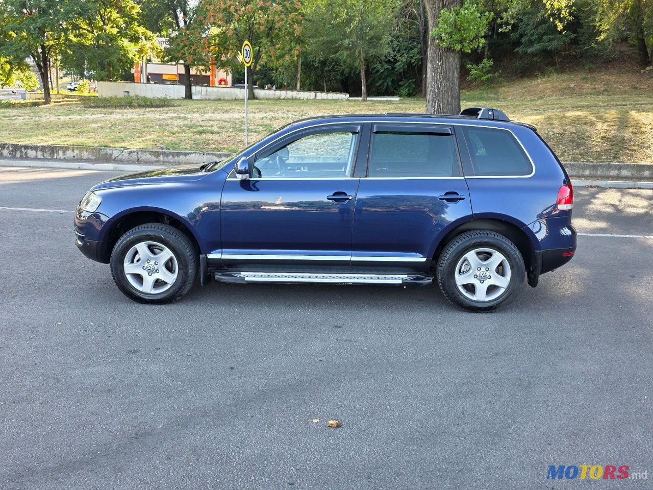 2006' Volkswagen Touareg photo #5