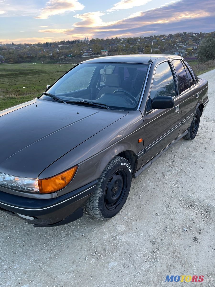 1991' Mitsubishi Lancer photo #2