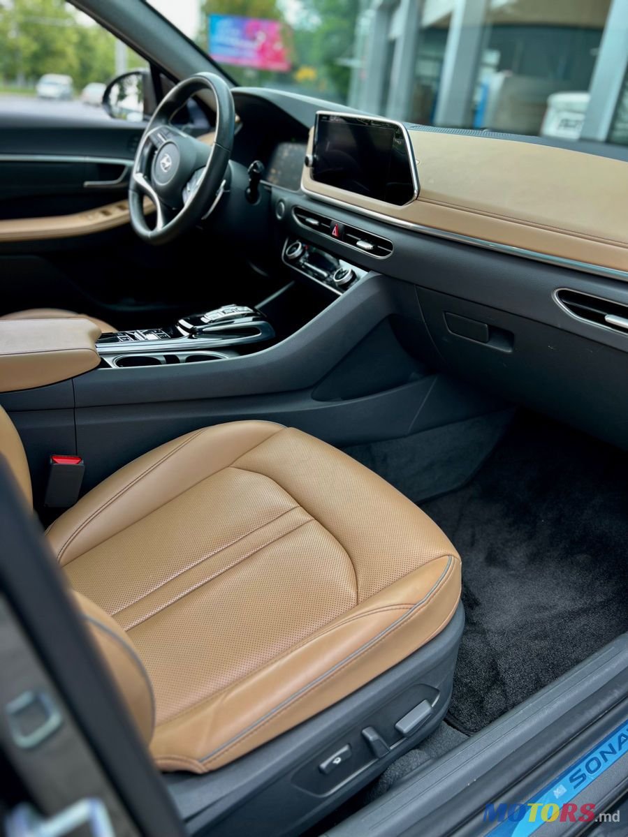 2020' Hyundai Sonata photo #5