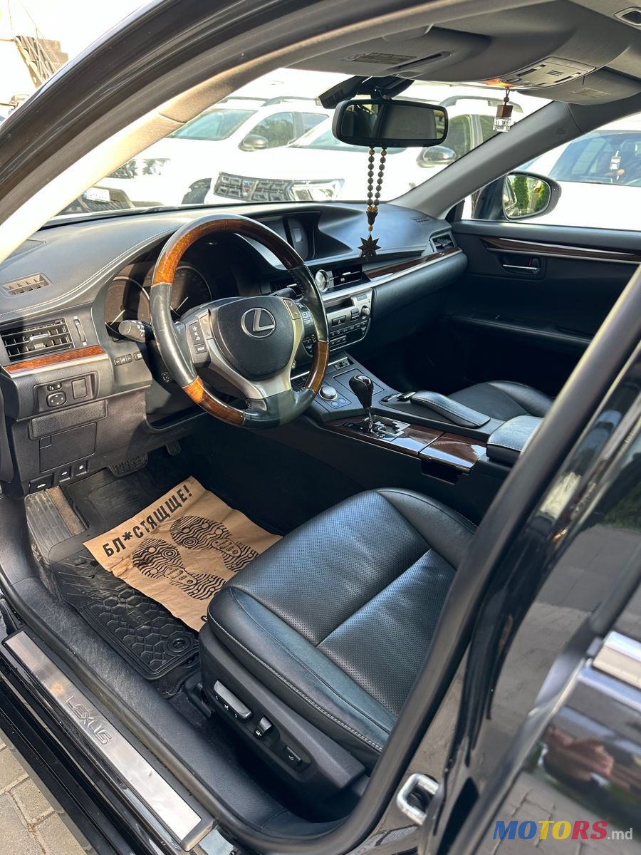 2014' Lexus Es Series photo #4