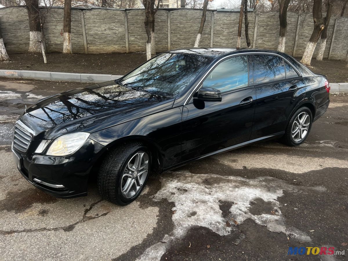 2011' Mercedes-Benz E Класс photo #1