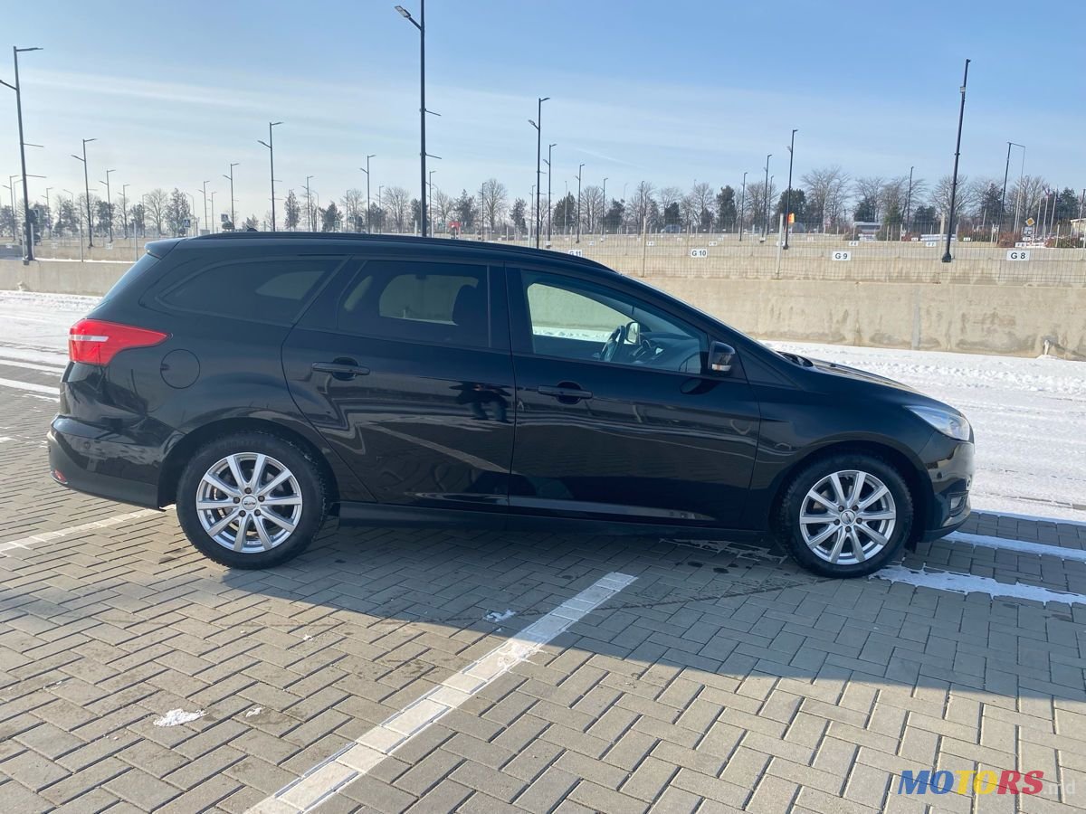 2017' Ford Focus photo #6