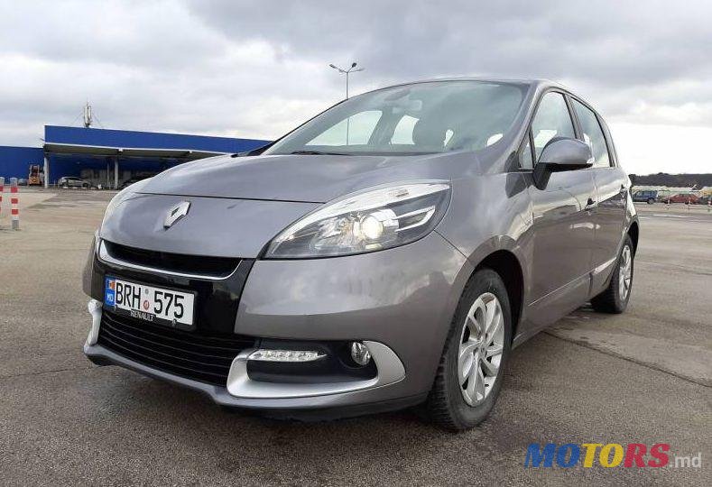 2012' Renault Scenic photo #1