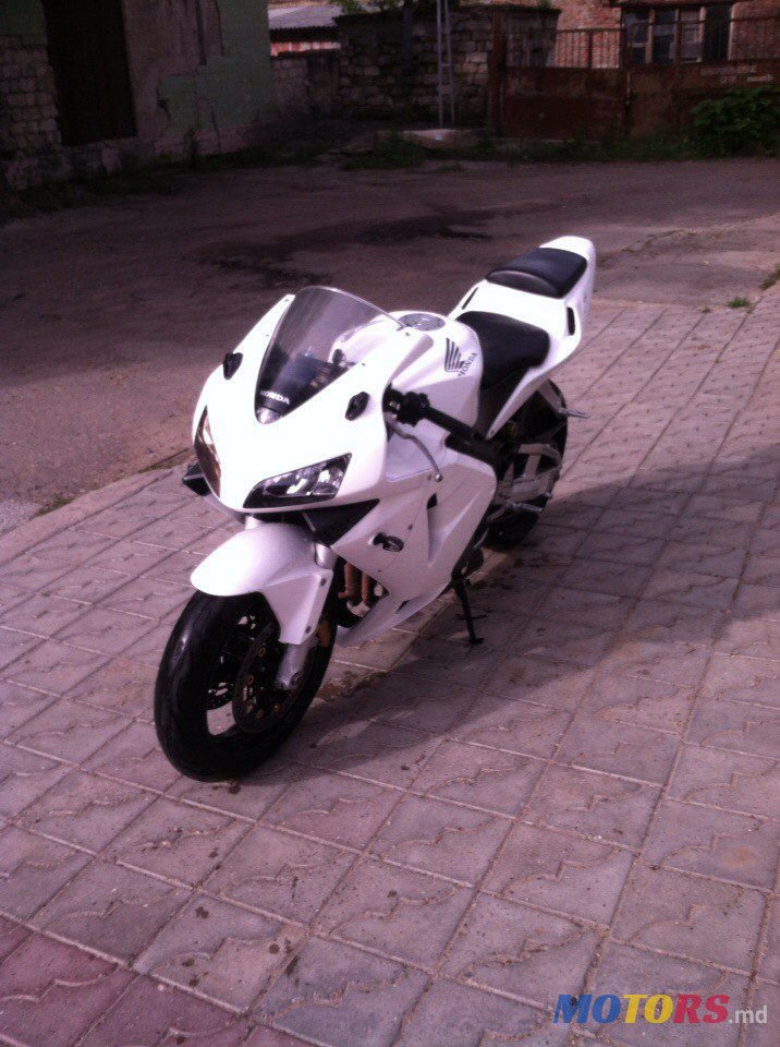 2004' Honda CBR 600RR photo #2