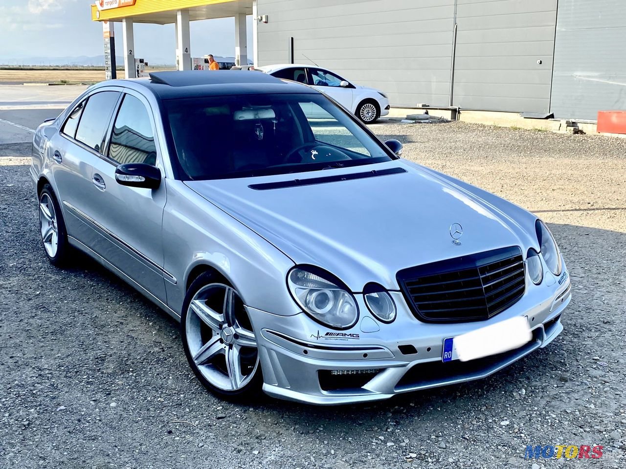 2004' Mercedes-Benz E Класс photo #1