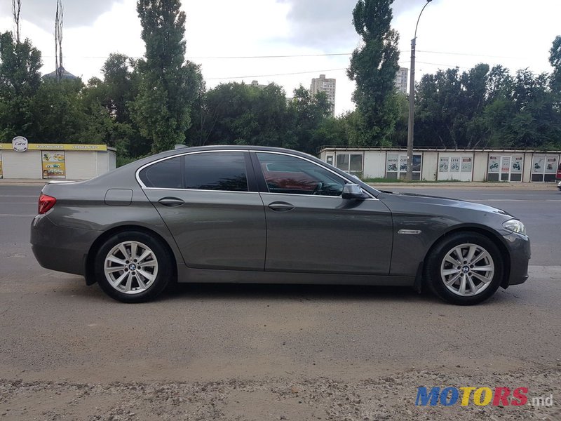 2014' BMW 5 Series photo #2