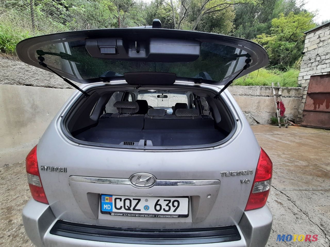 2005' Hyundai Tucson photo #2