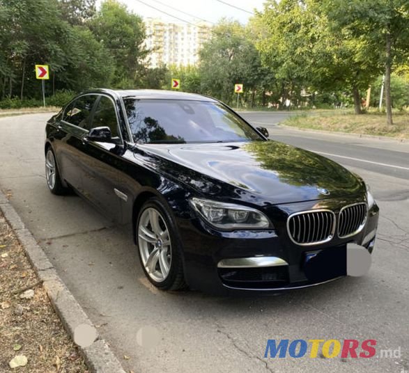 2012' BMW 7 Series photo #3