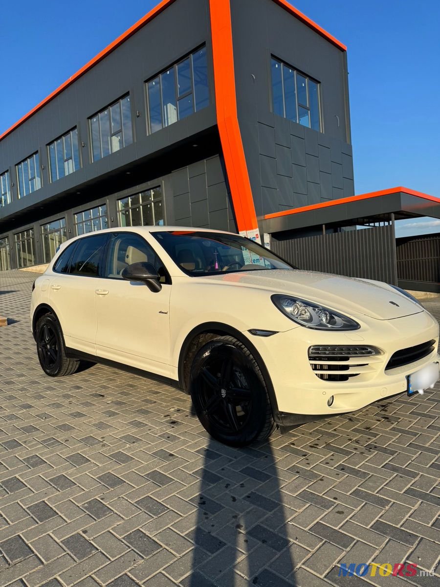 2011' Porsche Cayenne photo #1