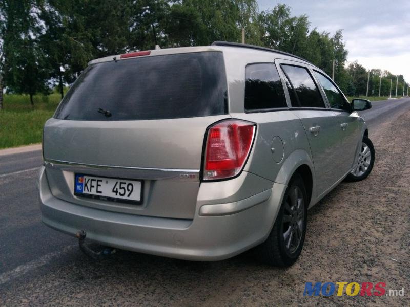 2005' Opel Astra photo #4