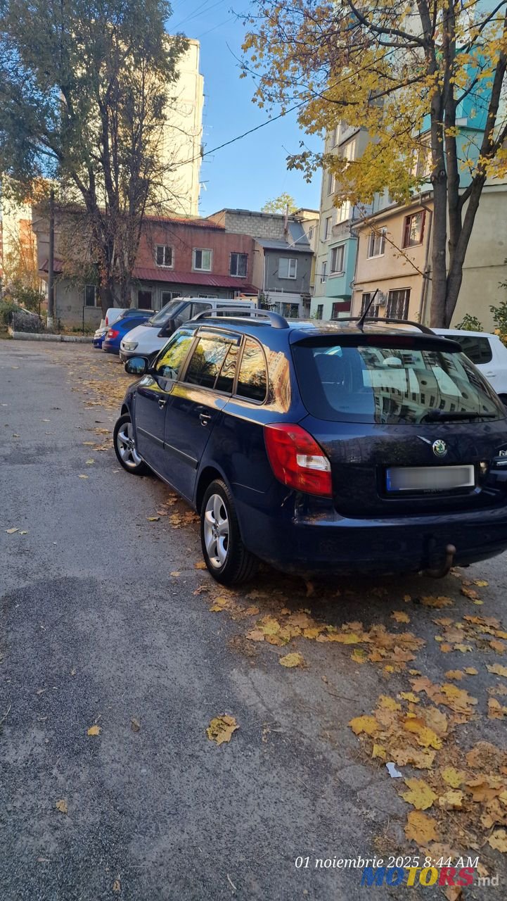 2012' Skoda Fabia photo #3