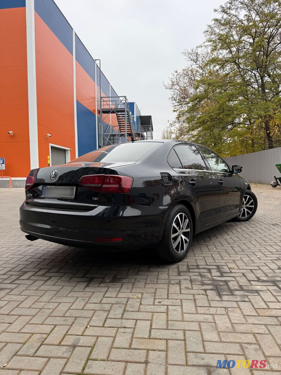 2016' Volkswagen Jetta photo #3