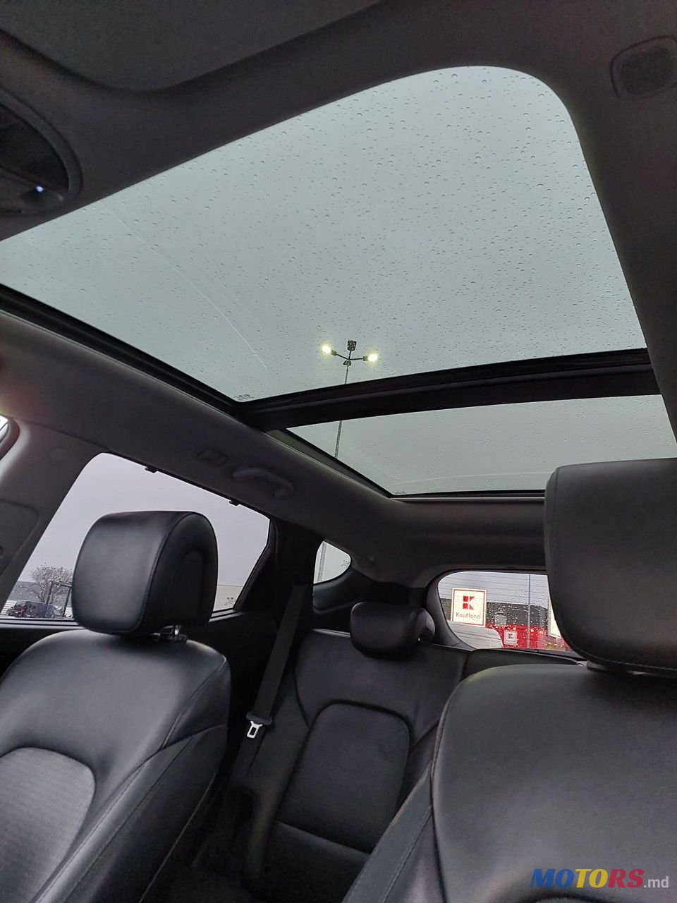 2014' Hyundai Santa Fe photo #3