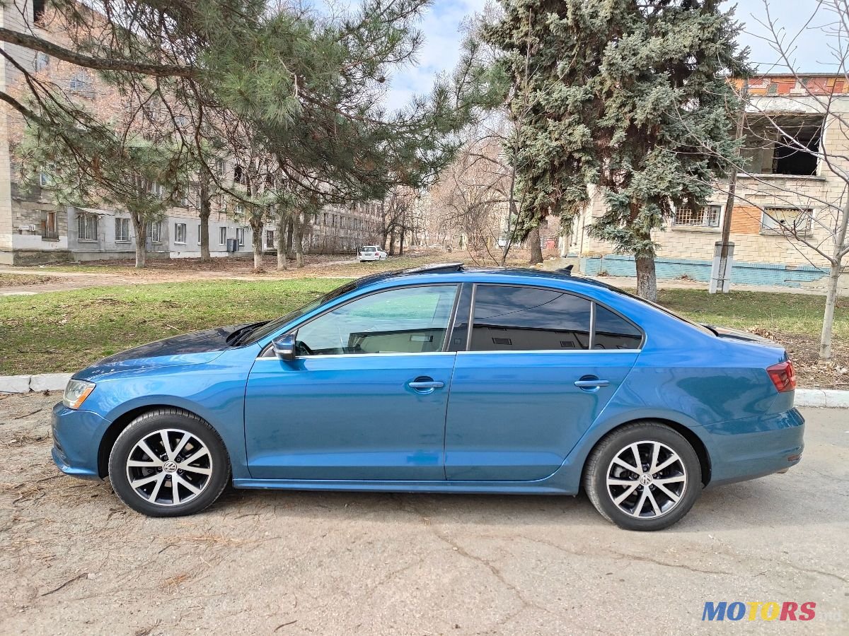 2017' Volkswagen Jetta photo #3