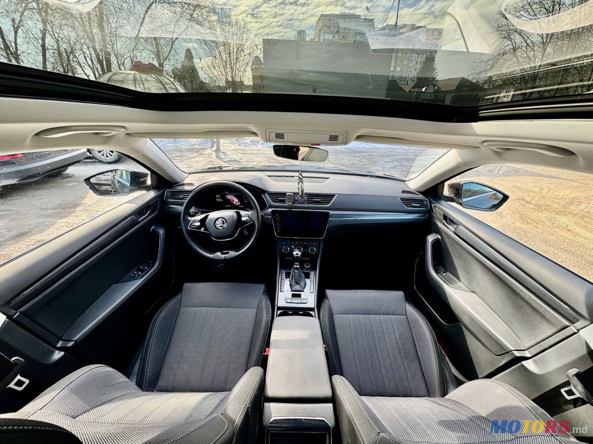 2021' Skoda Superb photo #5
