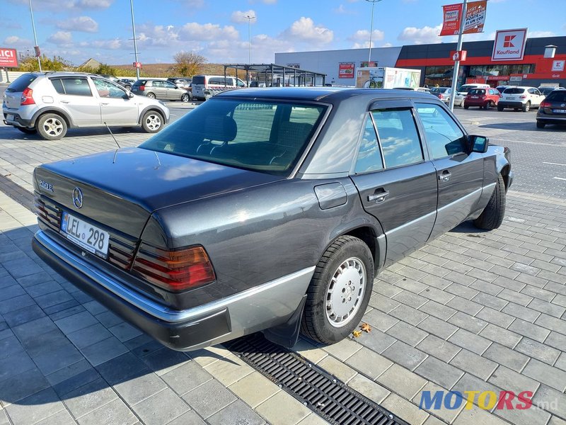 1992' Mercedes-Benz Series (W124) photo #6