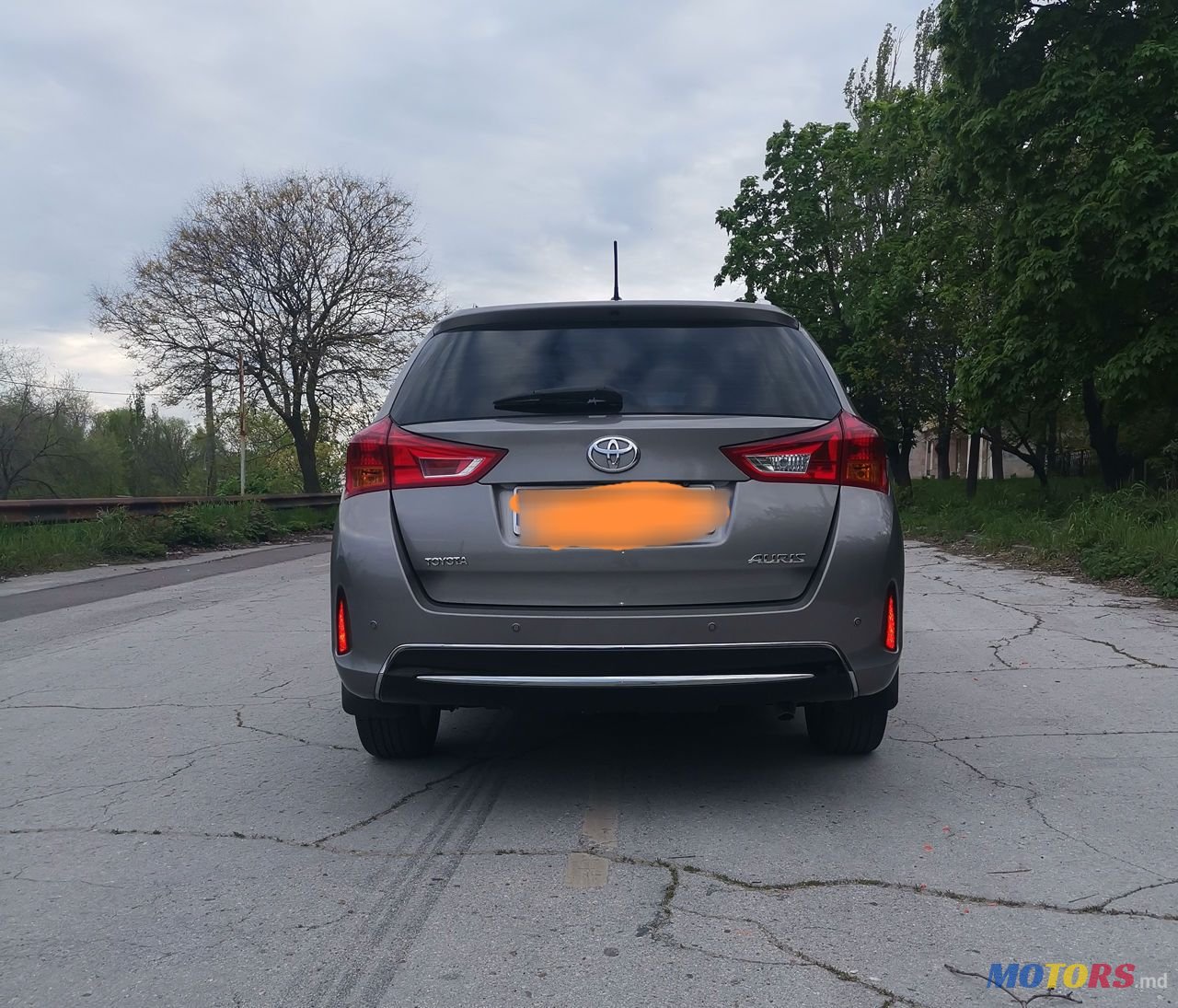 2014' Toyota Auris photo #3