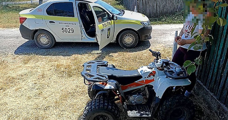 Молодая женщина на квадроцикле с ребёнком и без прав пыталась подкупить полицейских