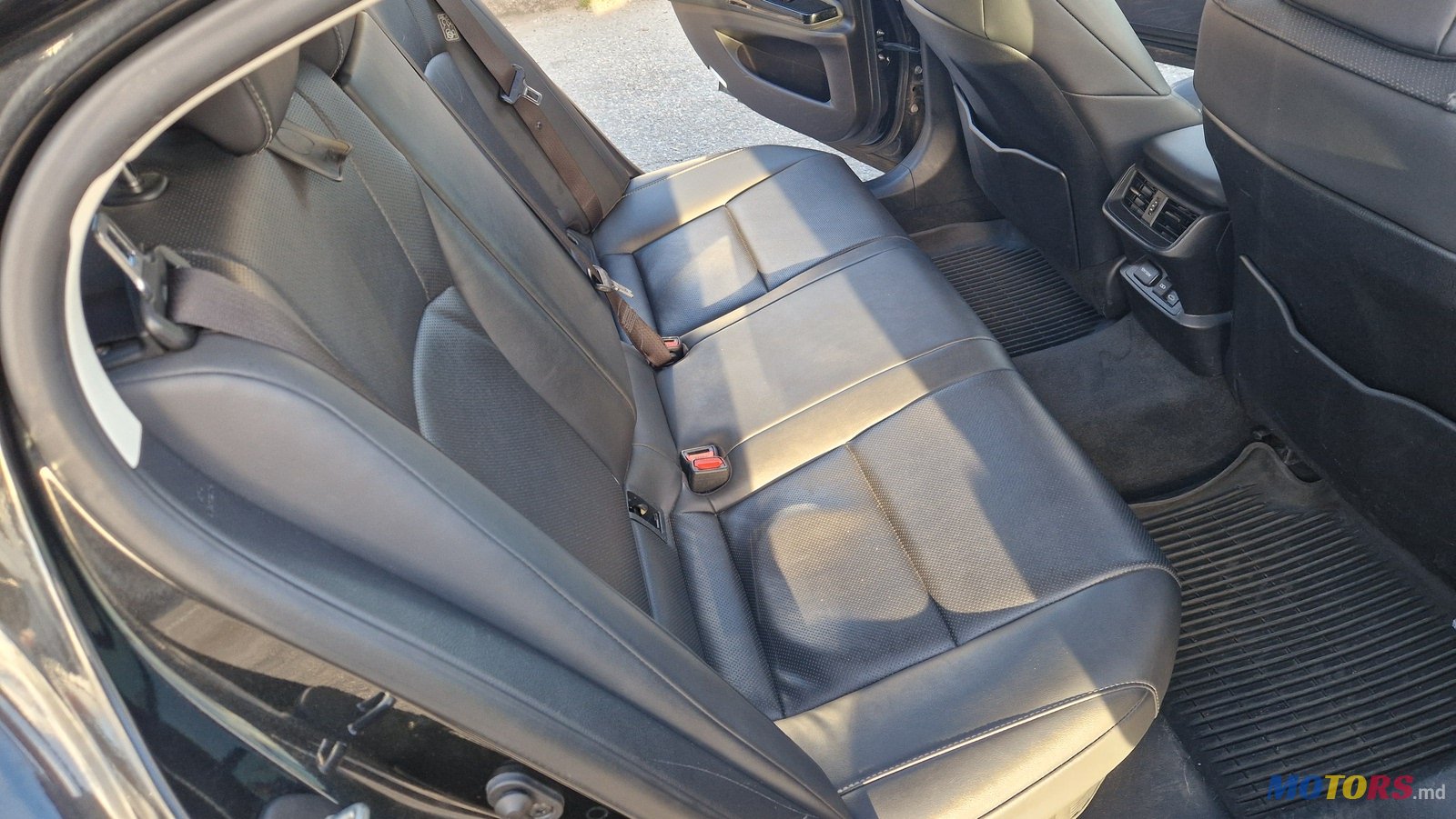 2023' Lexus ES 300 ES300H 2.5 Hybrid photo #6