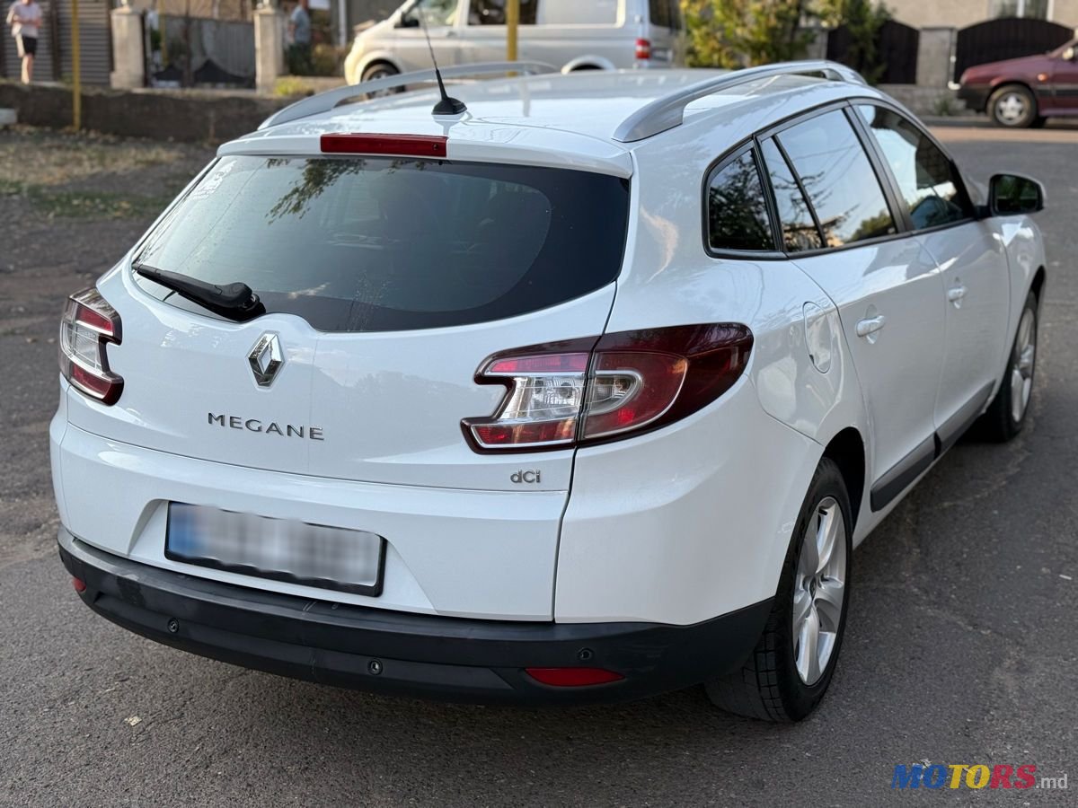 2010' Renault Megane photo #5